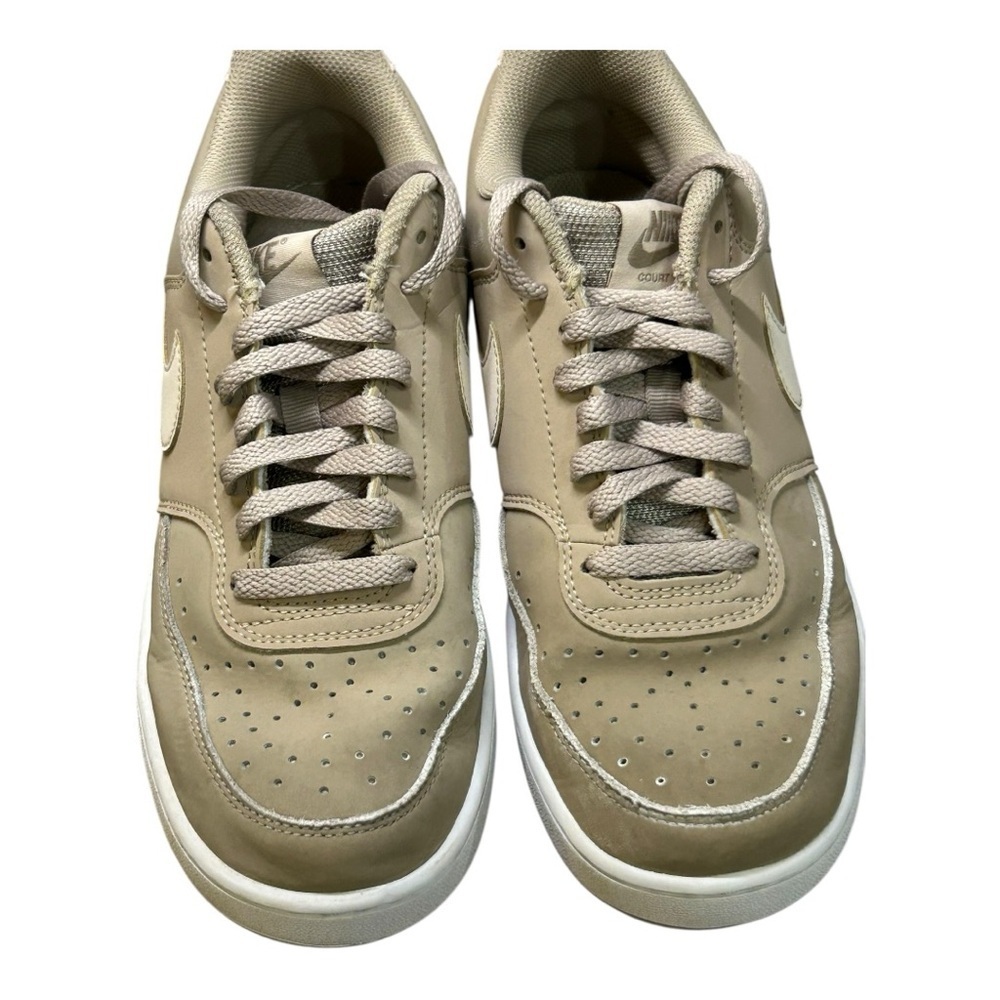 Nike Tan and White Sneakers Men’s size 7.5 (women size 9) - Picture 3 of 15